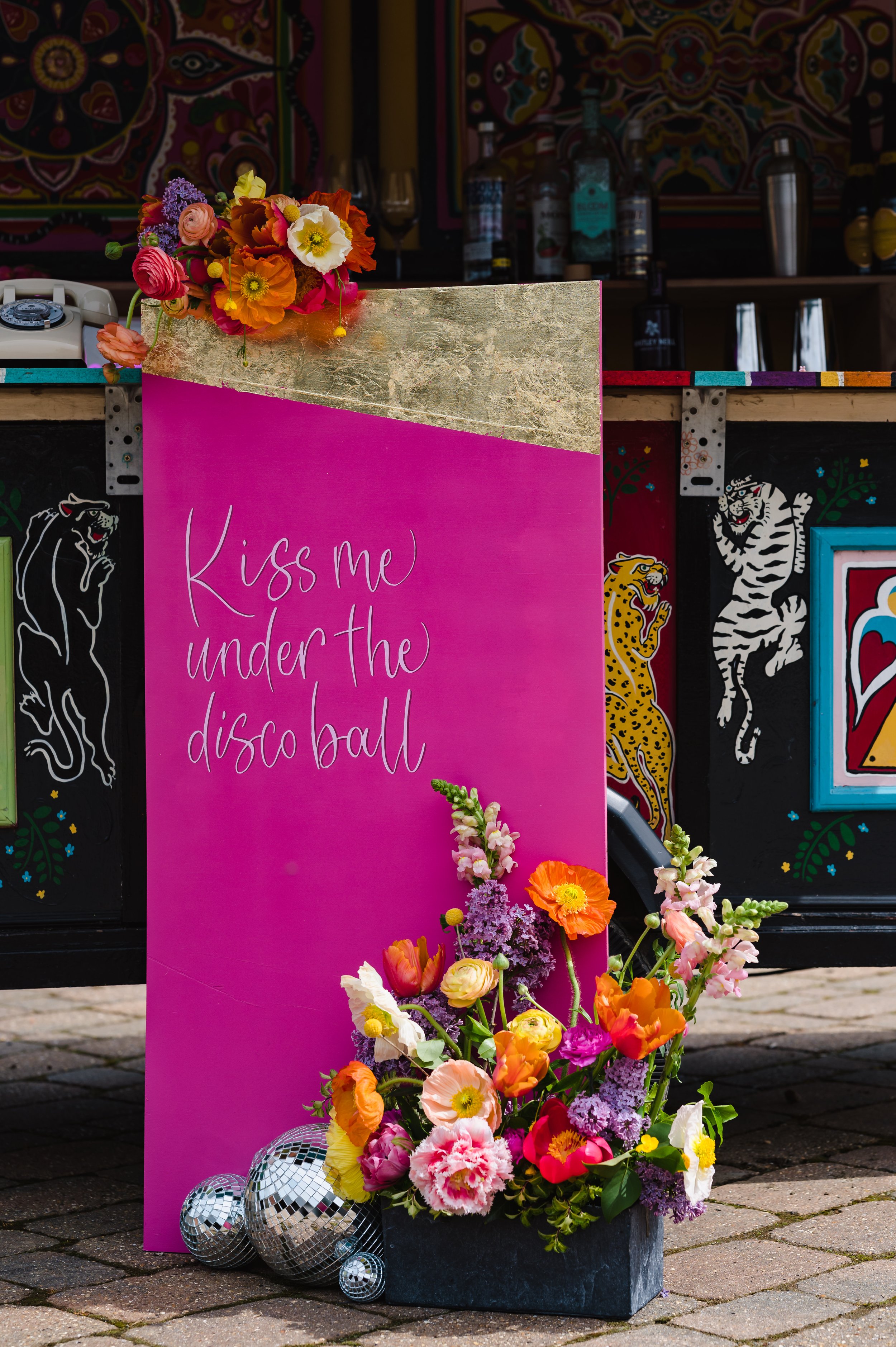 How To Make Your Wedding Signage Sustainable — Inviting Writing
