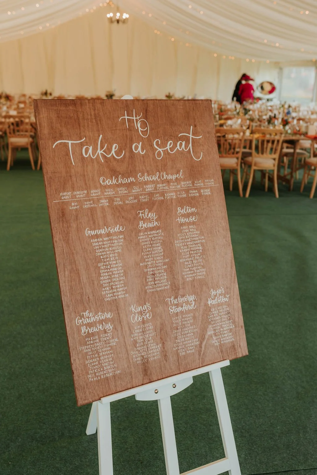 5 Ways Signage Can Add Personality to Your Wedding Day