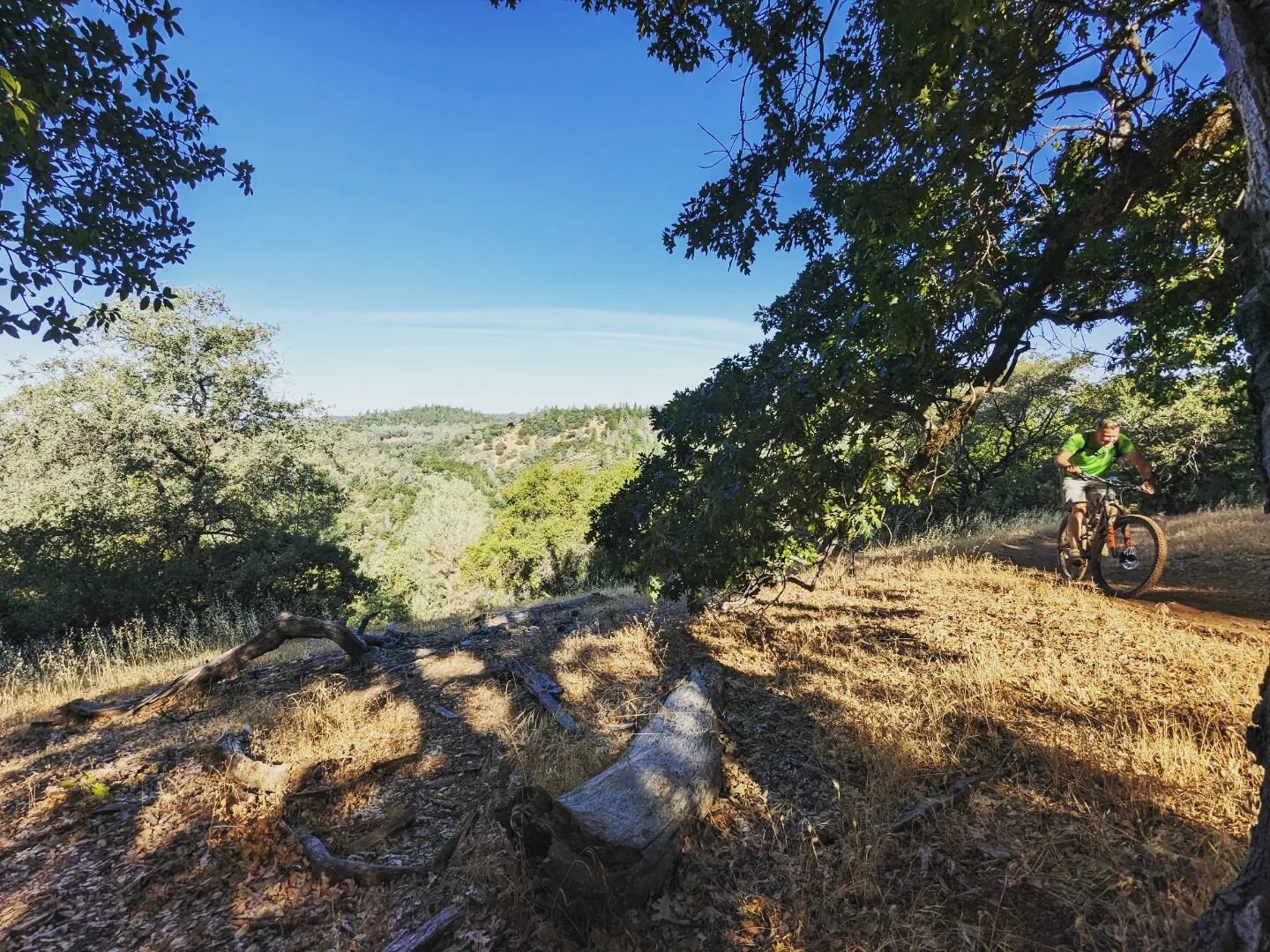 Good times on the Foresthill trail! This time with a new (to me) bike!
.
Thanks always to ZD for the navigation and planning and tips (AND flat tire support).