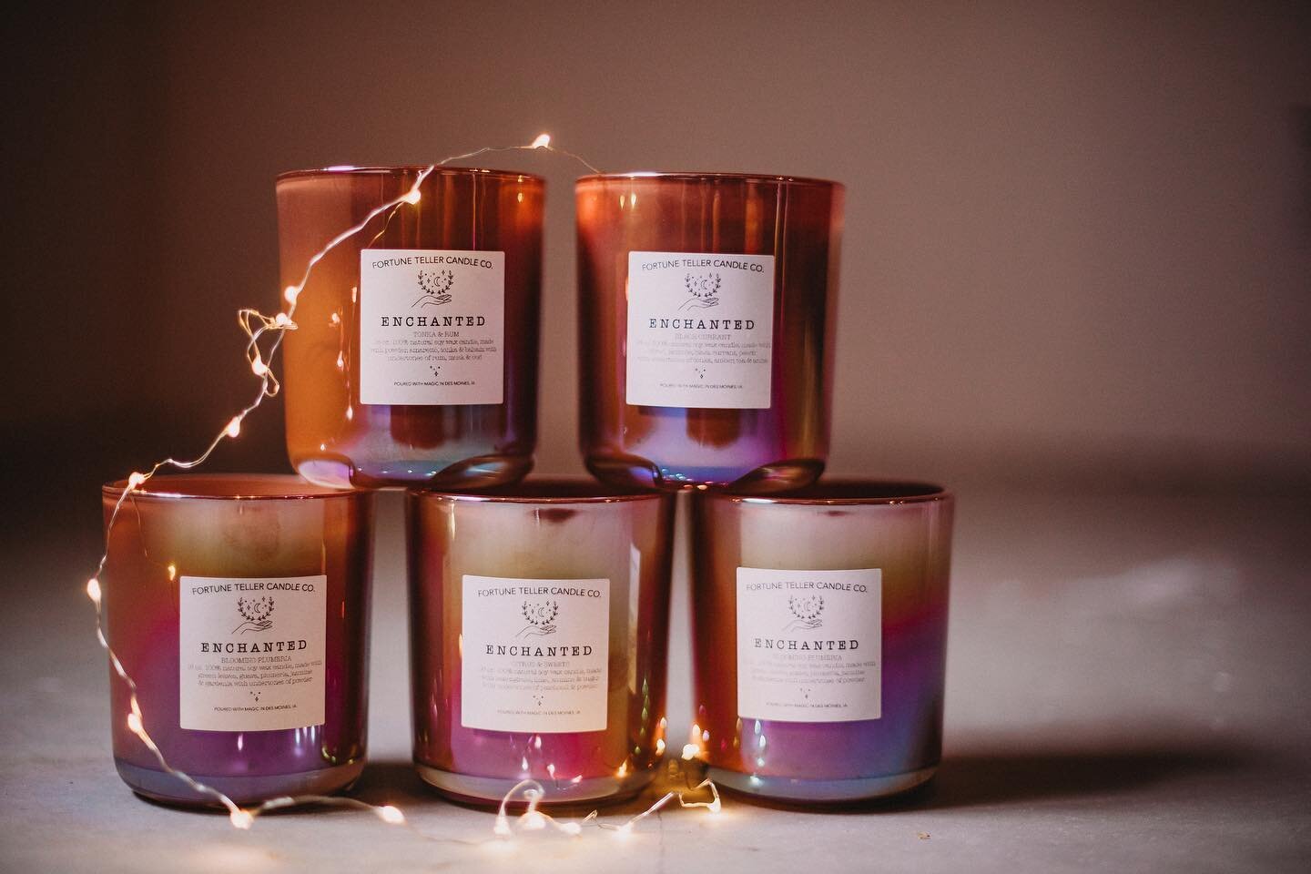 Can you really try just one?
.
Our ENCHANTED Collection consists of 5 new luxury scents! Each fragrance is truly unique, yet perfectly balanced. Our first stock up is beginning to run low!
.
Be sure to get one (or all!) of these gorgeous candles by v