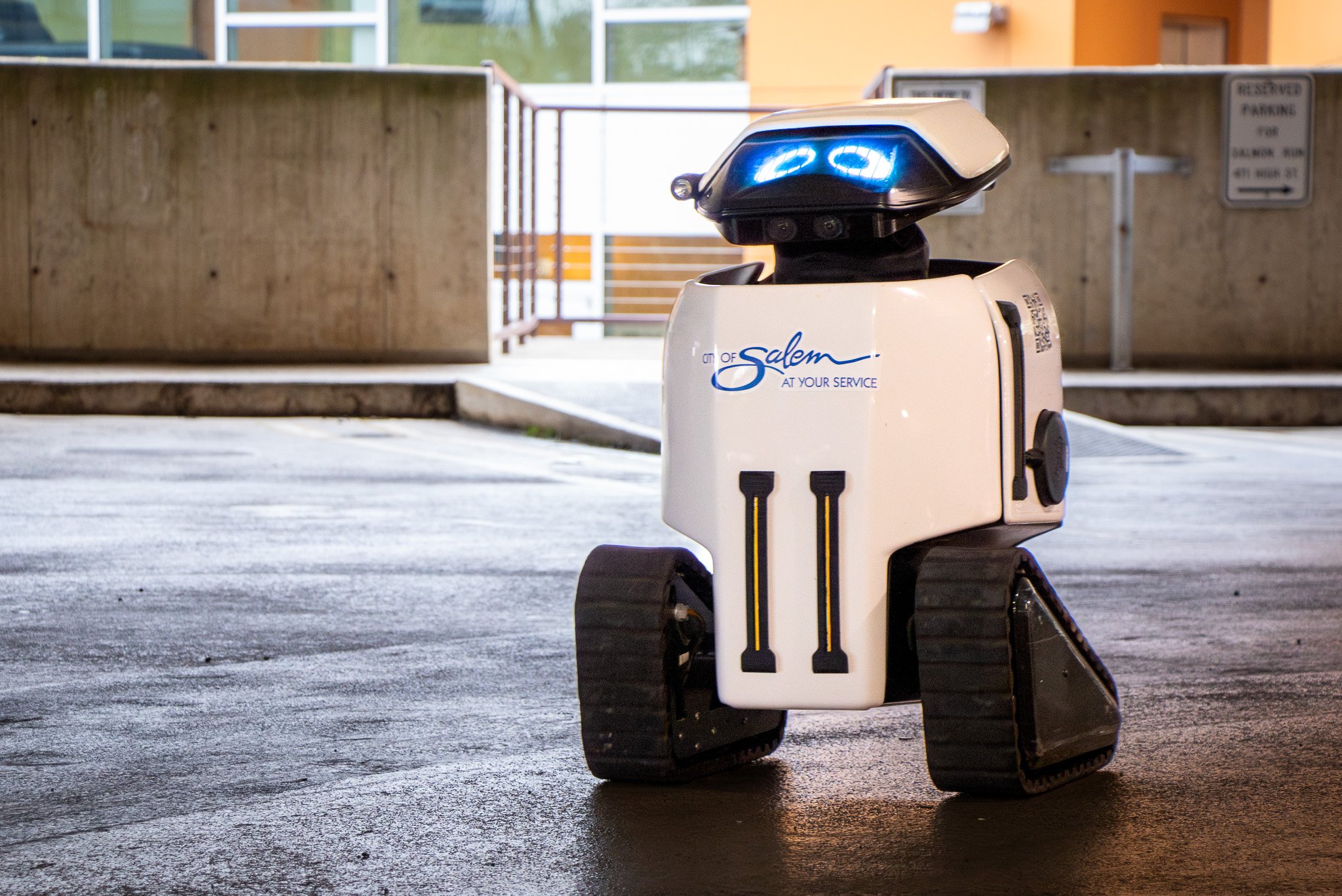 City tests security robots in Salem parking garage