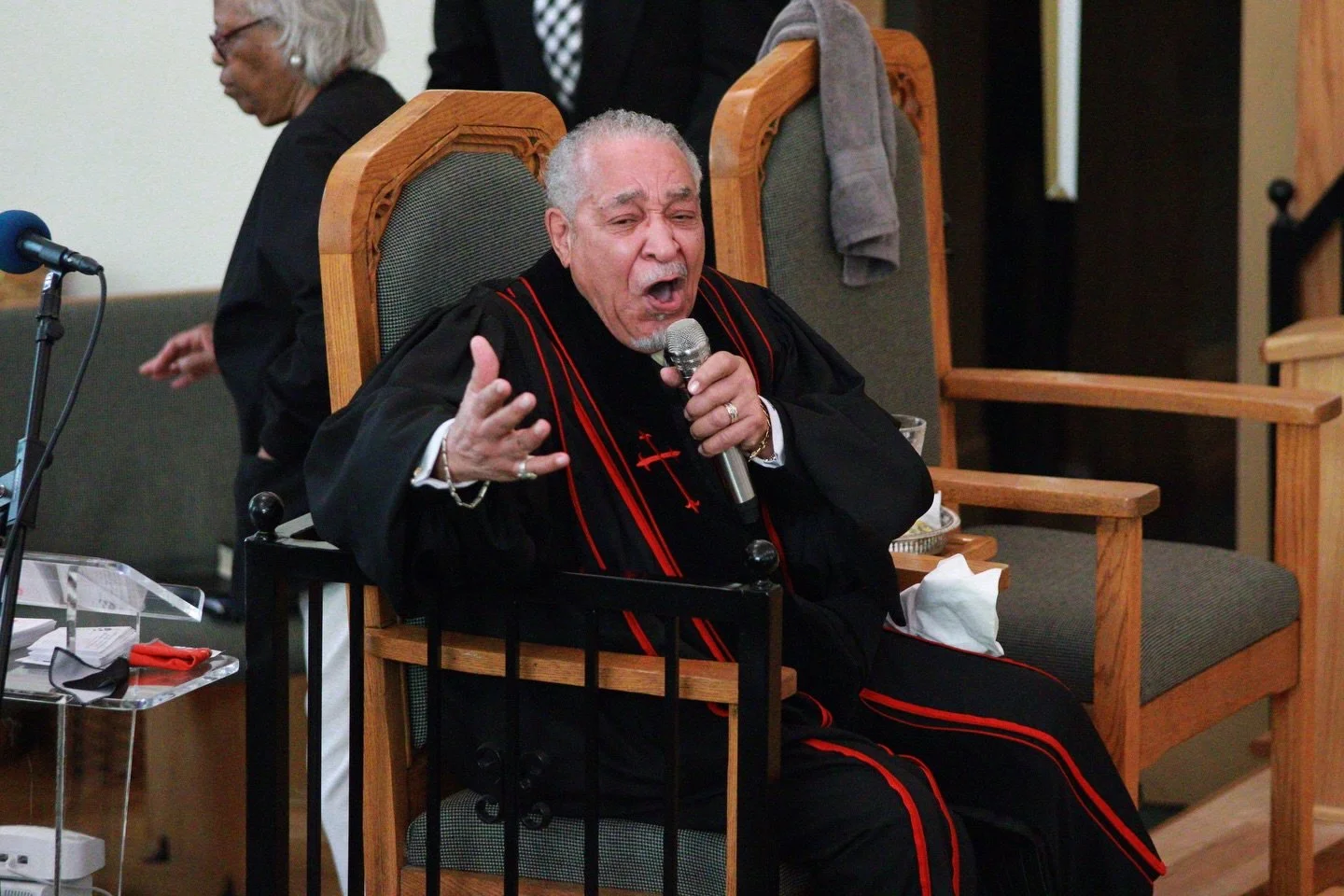 Your faith doesn&rsquo;t need full understanding &mdash; it needs FULL trust. 🌱
Step into the New Year trusting God&rsquo;s plan. | Isaiah 43:18&ndash;19