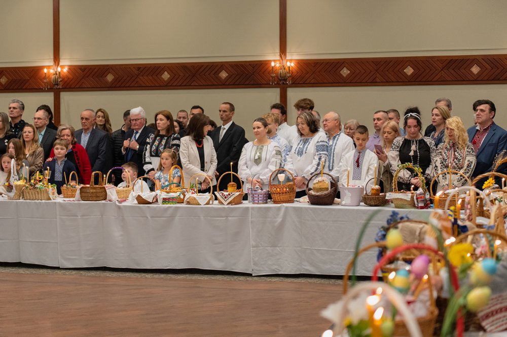 SVCT-Chapel-pascha-2024-magar-10-crowd-people-baskets.jpg