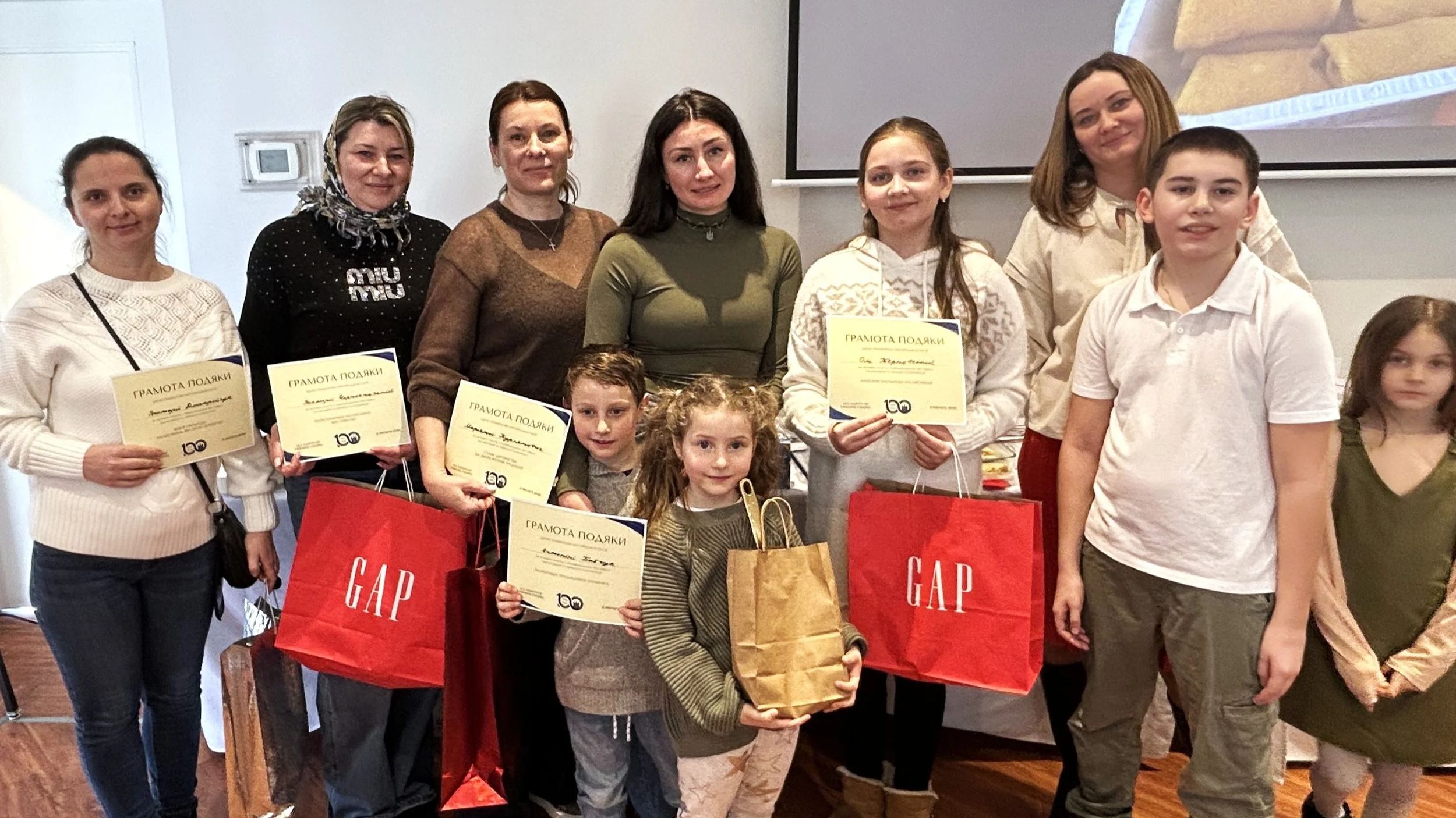 Friendly Competition at the Nalysnyky Festival (Chapel)