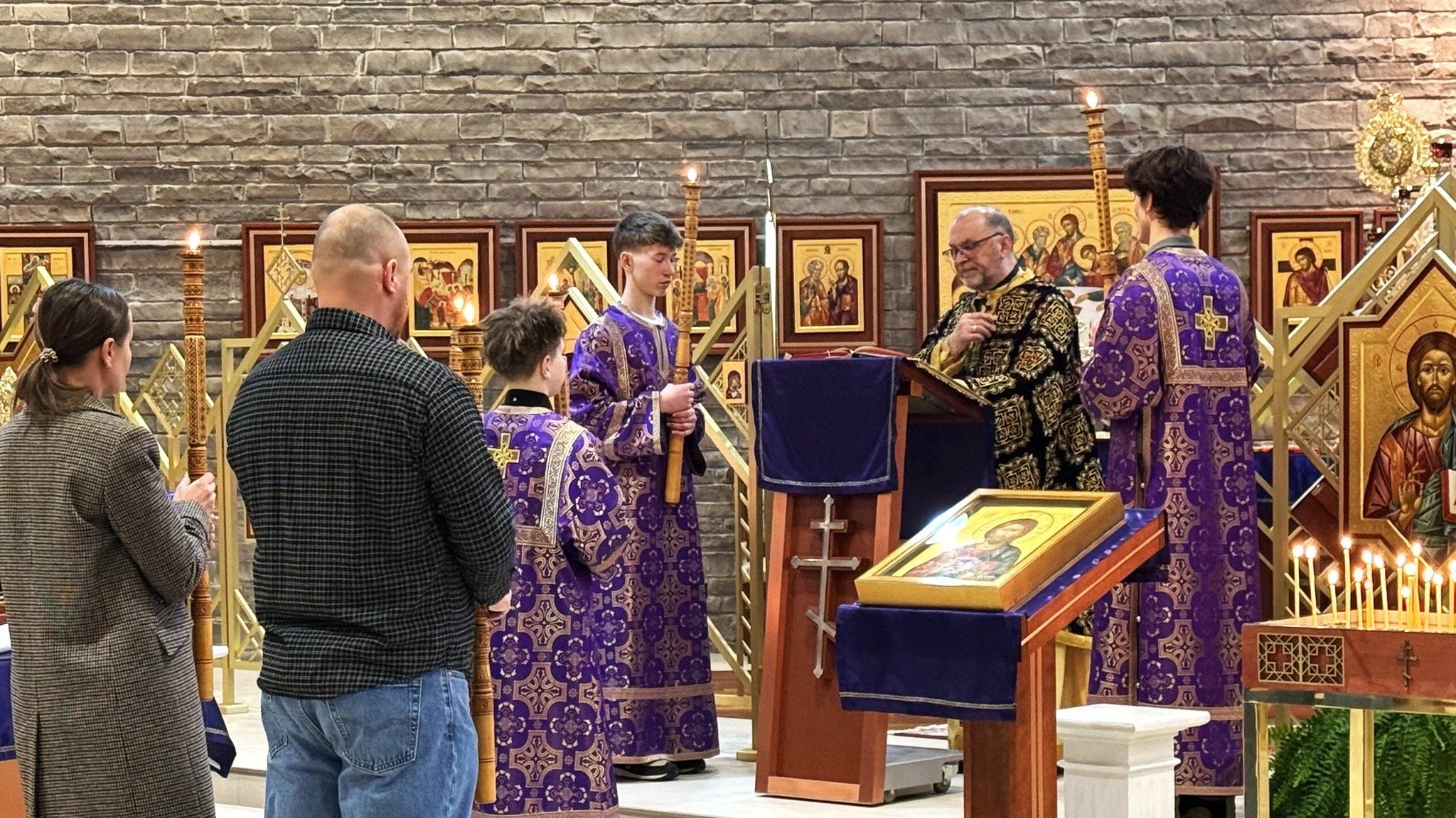 Sunday Liturgy and Fellowship at the Chapel (Photos)