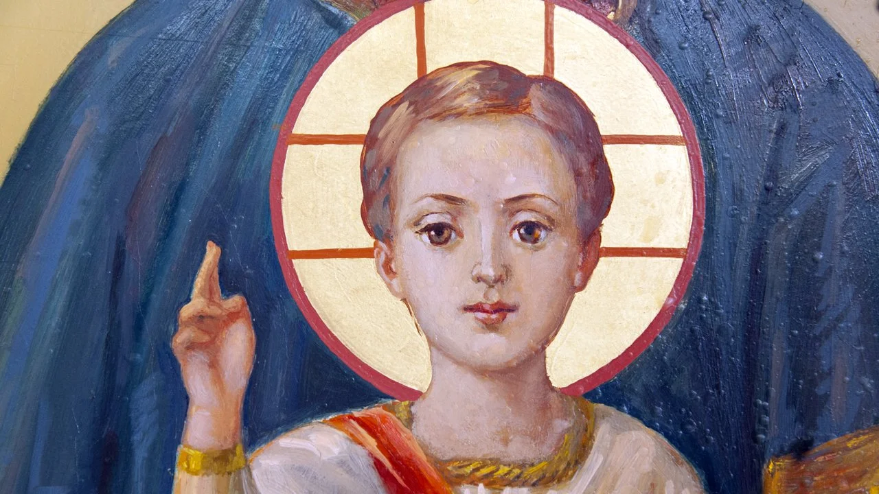 Хто кому має служити?