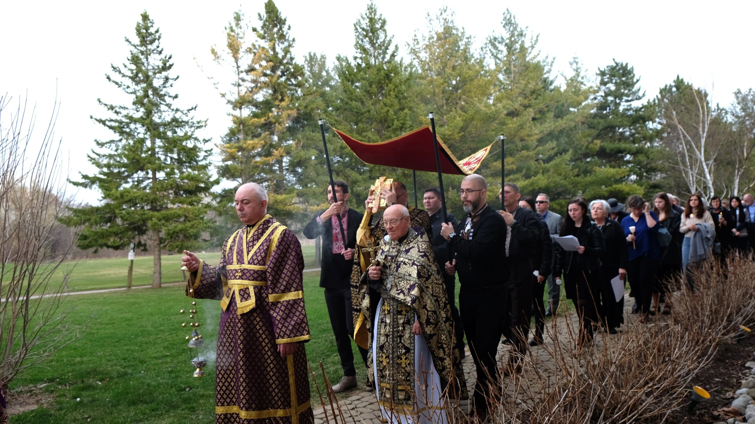 ПЛАЩАНИЦЯ “Розп’ятий був за нас”
