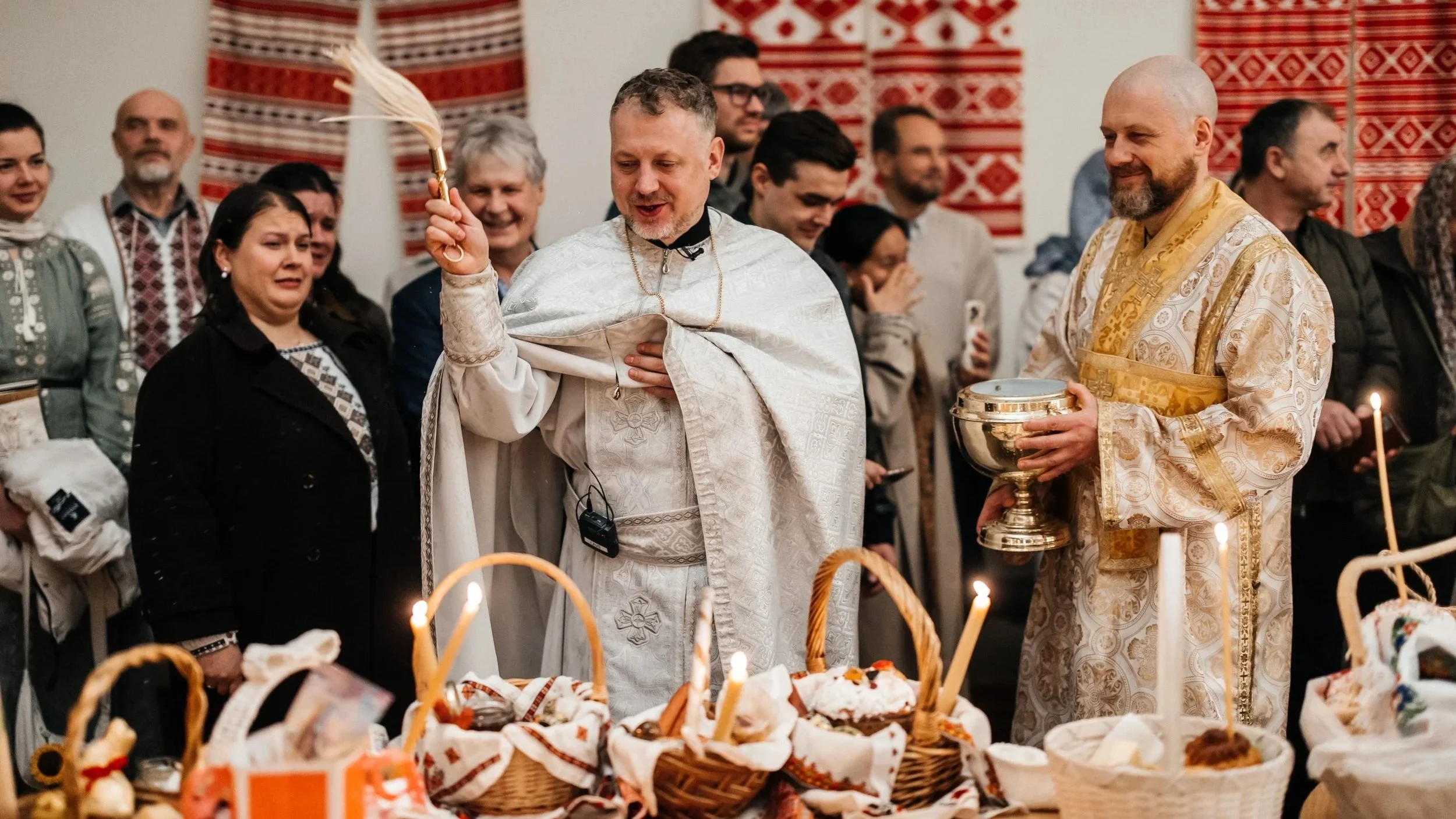Photos From the Baskets Blessing at the Cathedral