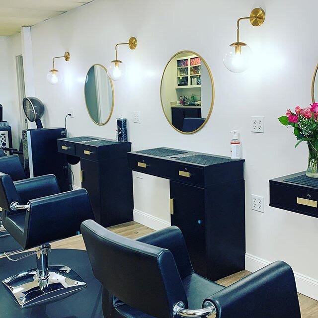The salon is officially open! Call to schedule your appointment today!! June is almost completely booked! ☎️ 724 - 935 - 0011 💇🏽&zwj;♀️ 💥 
#appointmentsavailable💋 #calltobook #hair #hairsalon #highlights #wexford #wexfordhairstylist #appointments