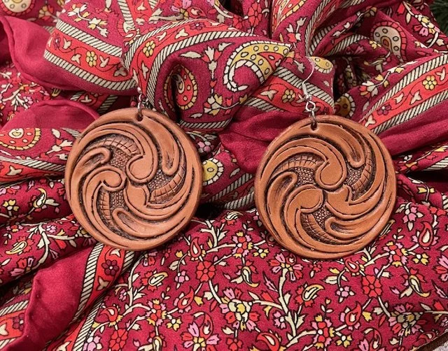 Earrings 12.10.25.jpg