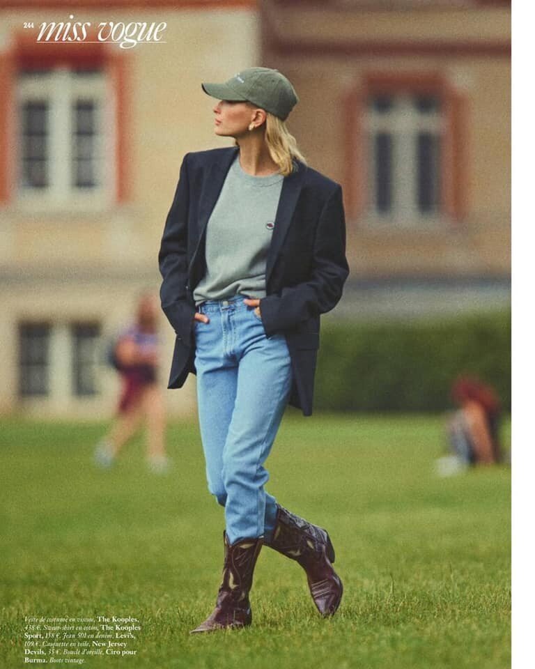 A Stylish Guide To Wear Cowboy Boots With Skinny Jeans 