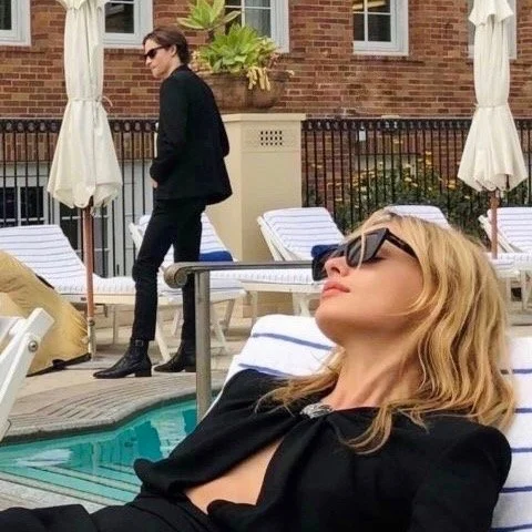 How to Navigate the ‘Talking Stage’