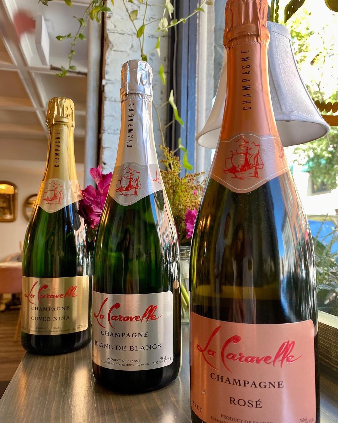 Exciting! Our line of @lacaravellechampagne has landed at the new cool @bocagechampagnebar in Saratoga Springs, NY. Bubbly Cheers!
💫🍾🤩🎊

#Repost @bocagechampagnebar
・・・
🚨NEW ARRIVAL🚨

We are thrilled to feature @lacaravellechampagne on our menu