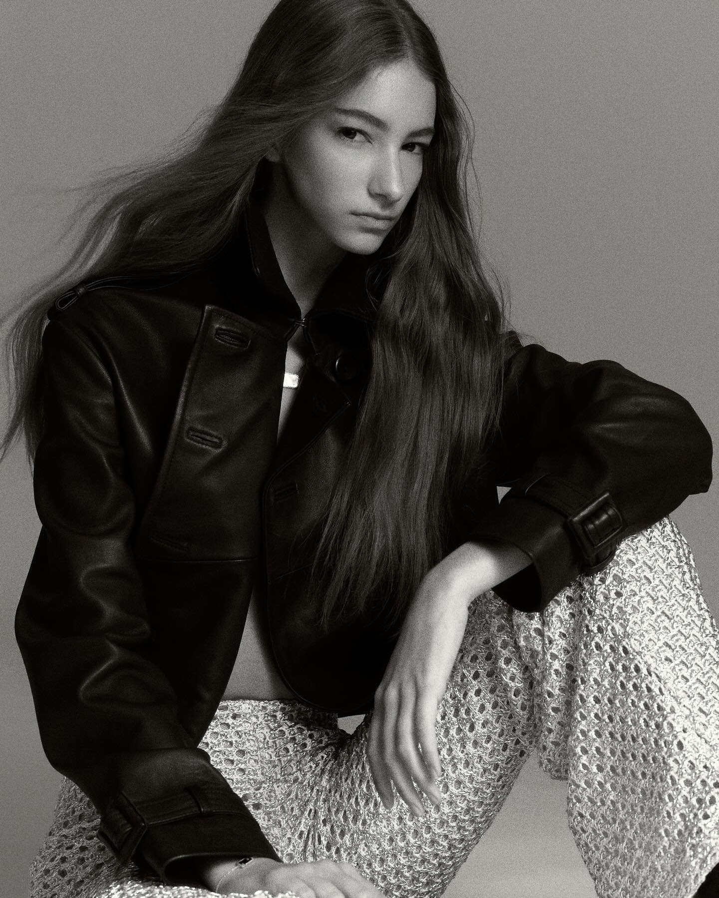 The Future Belongs to AVA

@juancuartasphoto 
@davidechikm styling @daniel_the_beauty_beast  MUA
@yunkt Hair
@newyorkmodels 

#newfaces2025