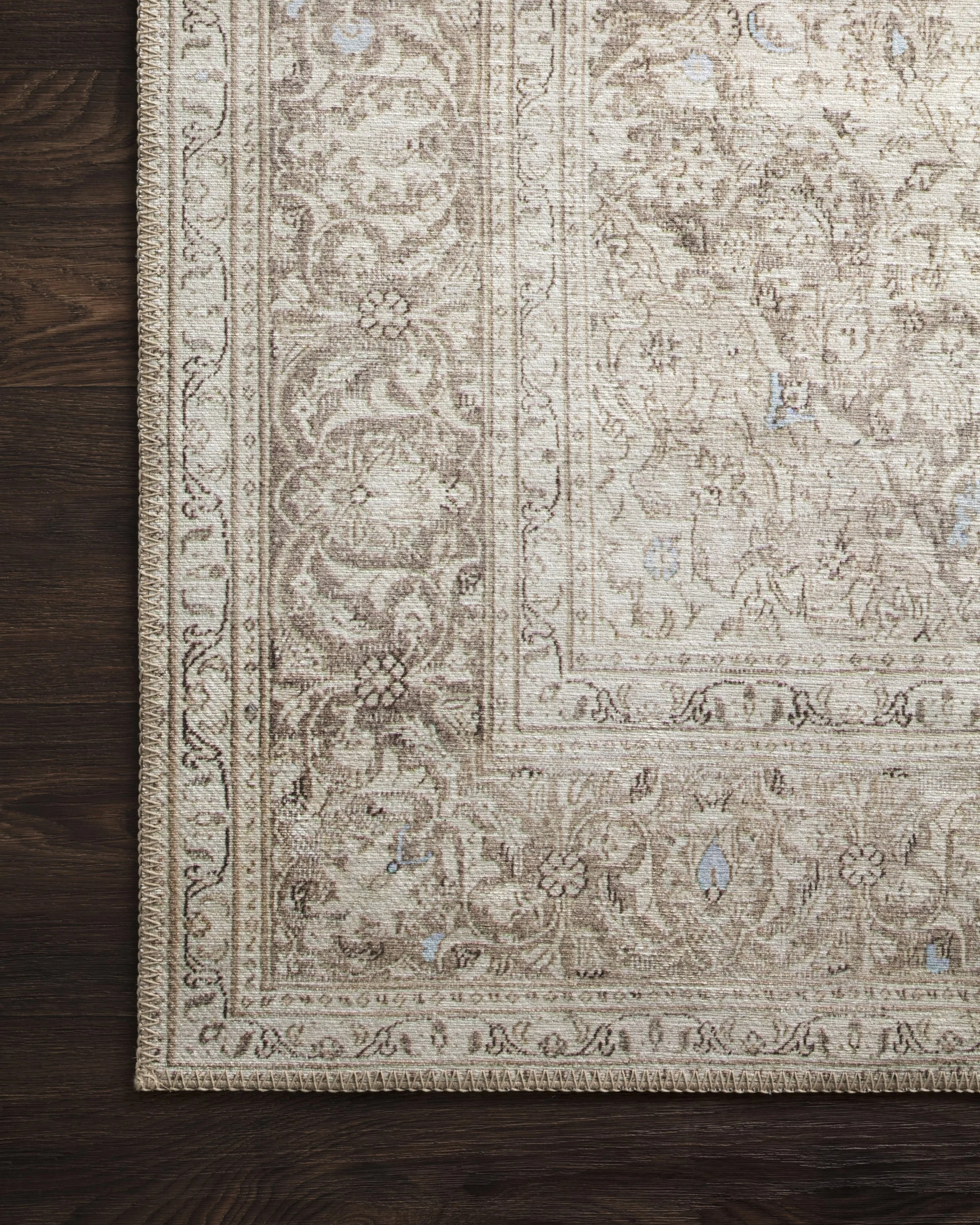 Detailed edging of Lori - Taupe Rug