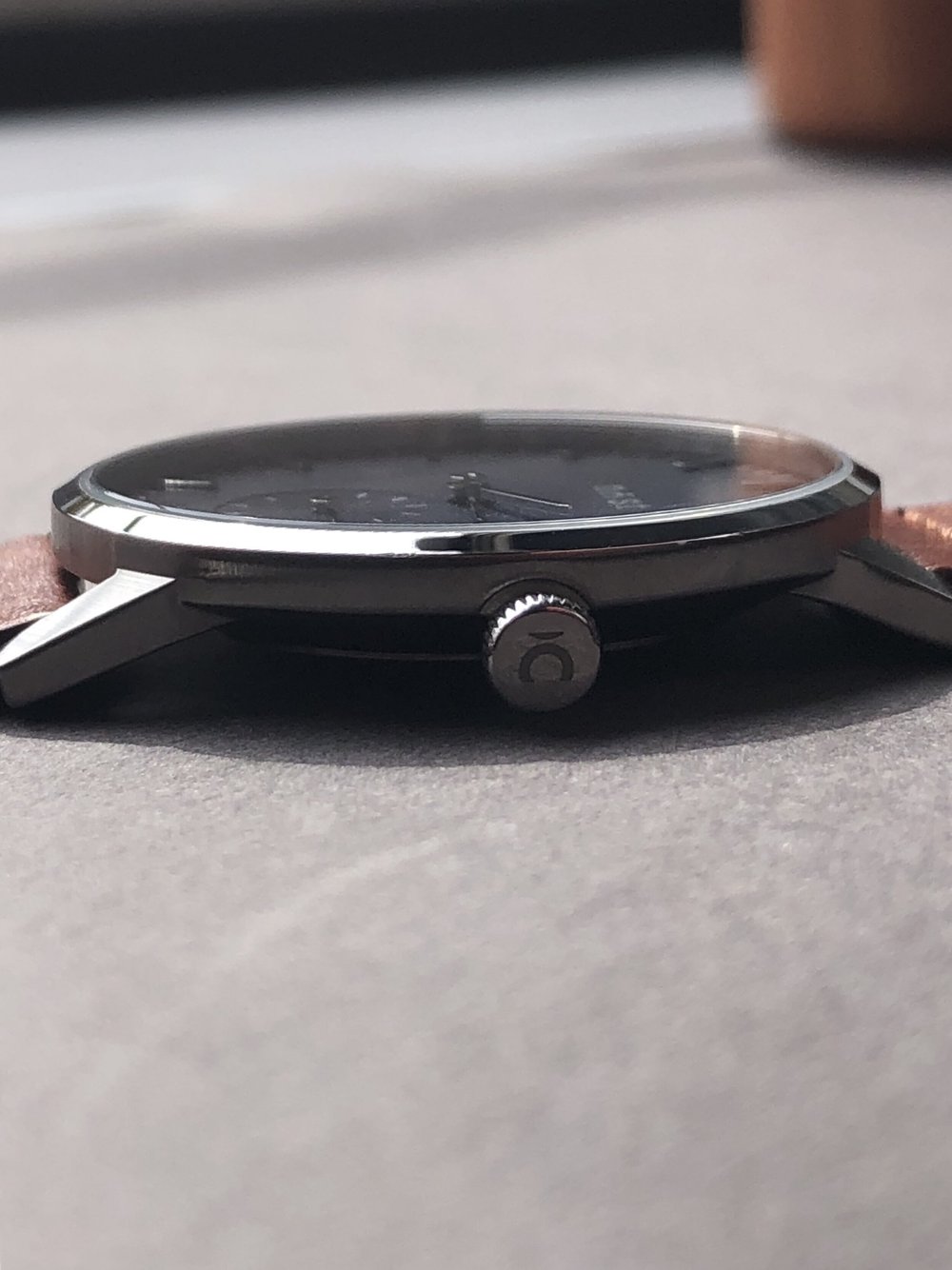 Montre Homme TAVAN - Noire, Fine Et Rétro - Mouvement Japonais à Quartz - Bracelet Cuir - Neuf