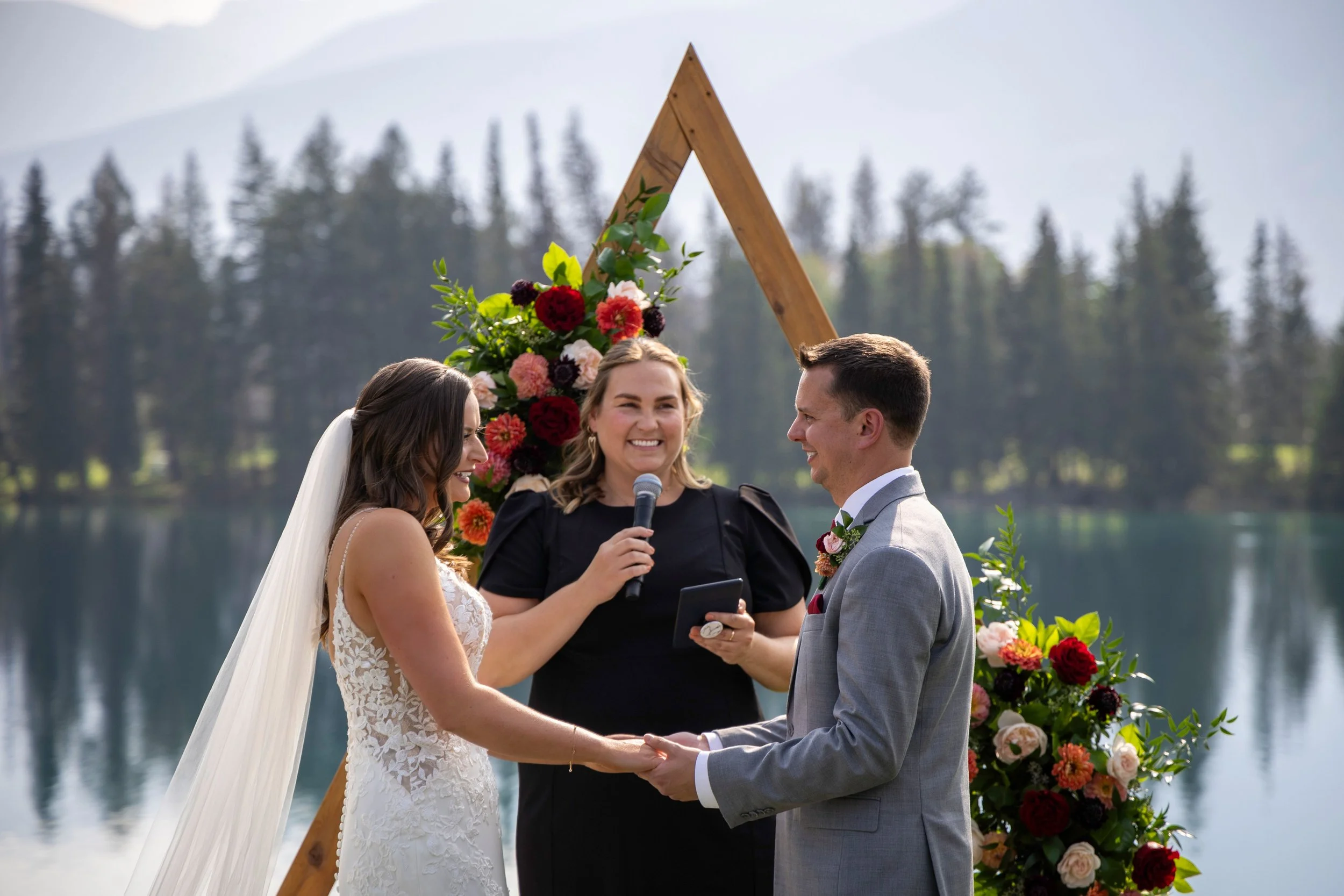 Jasper Park Lodge Wedding 4R5A5318.jpg