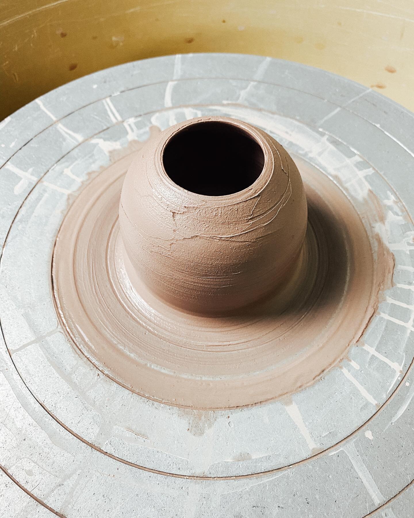 Let&rsquo;s talk about my pottery process. 

You might have noticed none of my work ever looks exactly the same...no two bowls are ever the same, no two pots match, etc. 

This is how I keep loving my work and &ldquo;doing it for the process.&rdquo; 