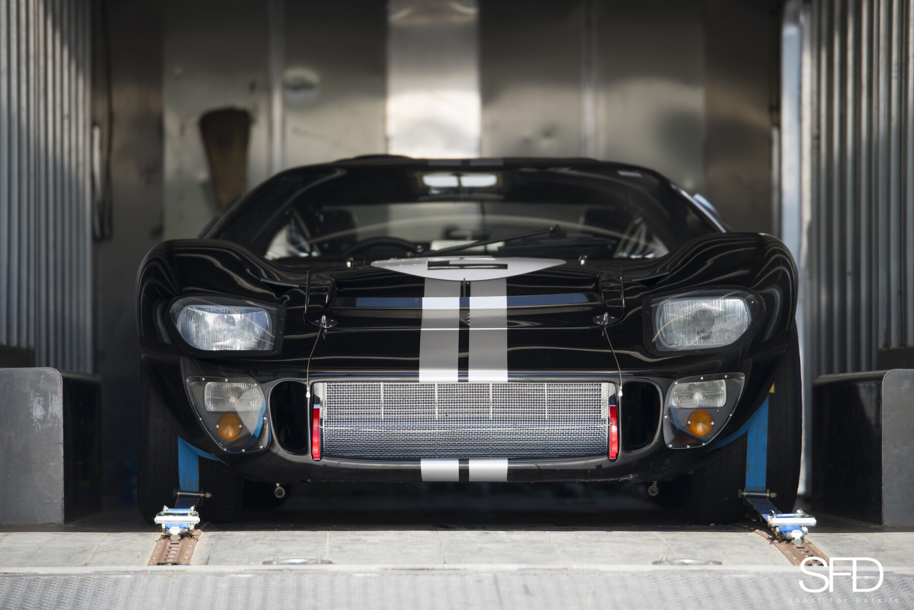 1966 No.2 Ford GT40 MKII-A P/1046 — Shoot for Details