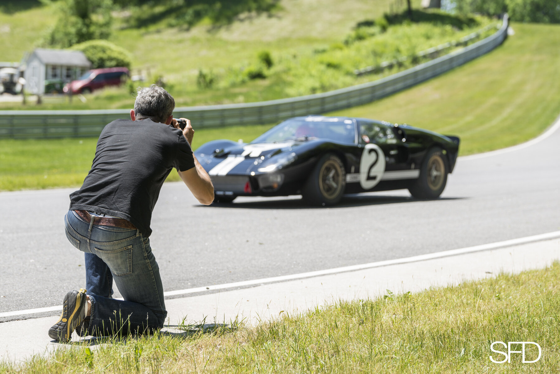 1966 No.2 Ford GT40 MKII-A P/1046 — Shoot for Details