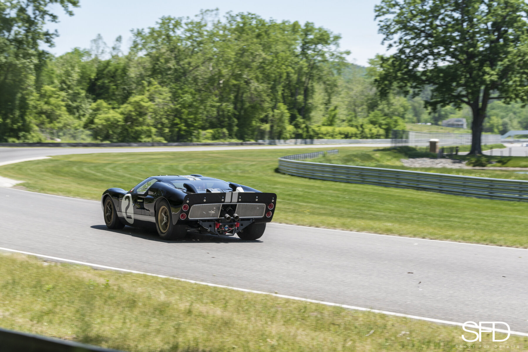 1966 No.2 Ford GT40 MKII-A P/1046 — Shoot for Details