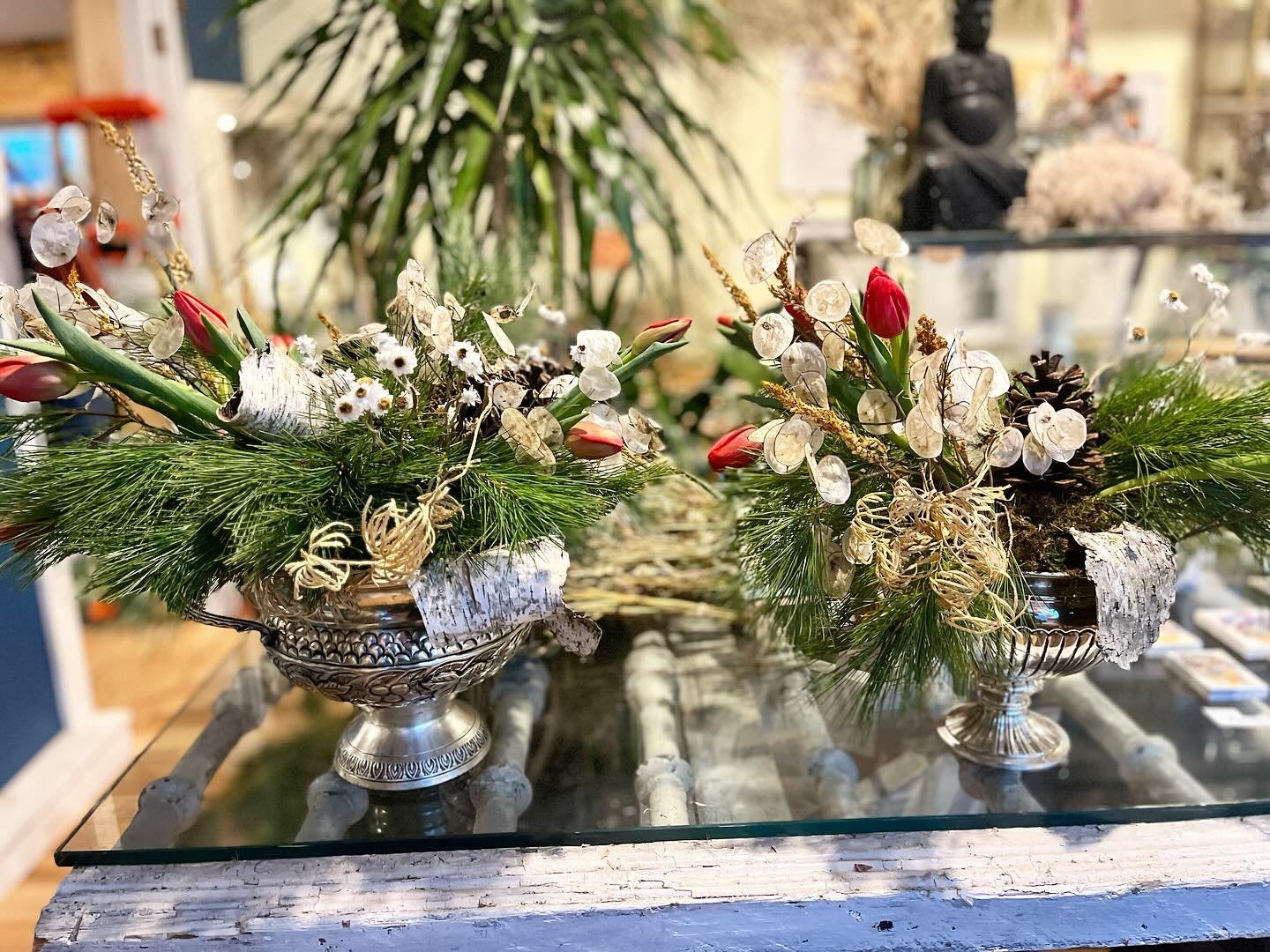 It is not too late to spice up your holiday/winter decor!  I&rsquo;ll be picking up tulips Thursday morning from @littlefarmhouseflowers they&rsquo;re gorgeous and long lasting.  DM if you would like some for your home or host this week.  December sh