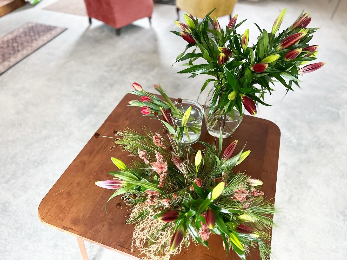 Fresh flowers available, and a little peak of tulip season blooming soon!  A big thank you to local growers @littlefarmhouseflowers for the early spring joy:). #tulipseason #tulipseasoncomingsoon #localflowers #winterflowers