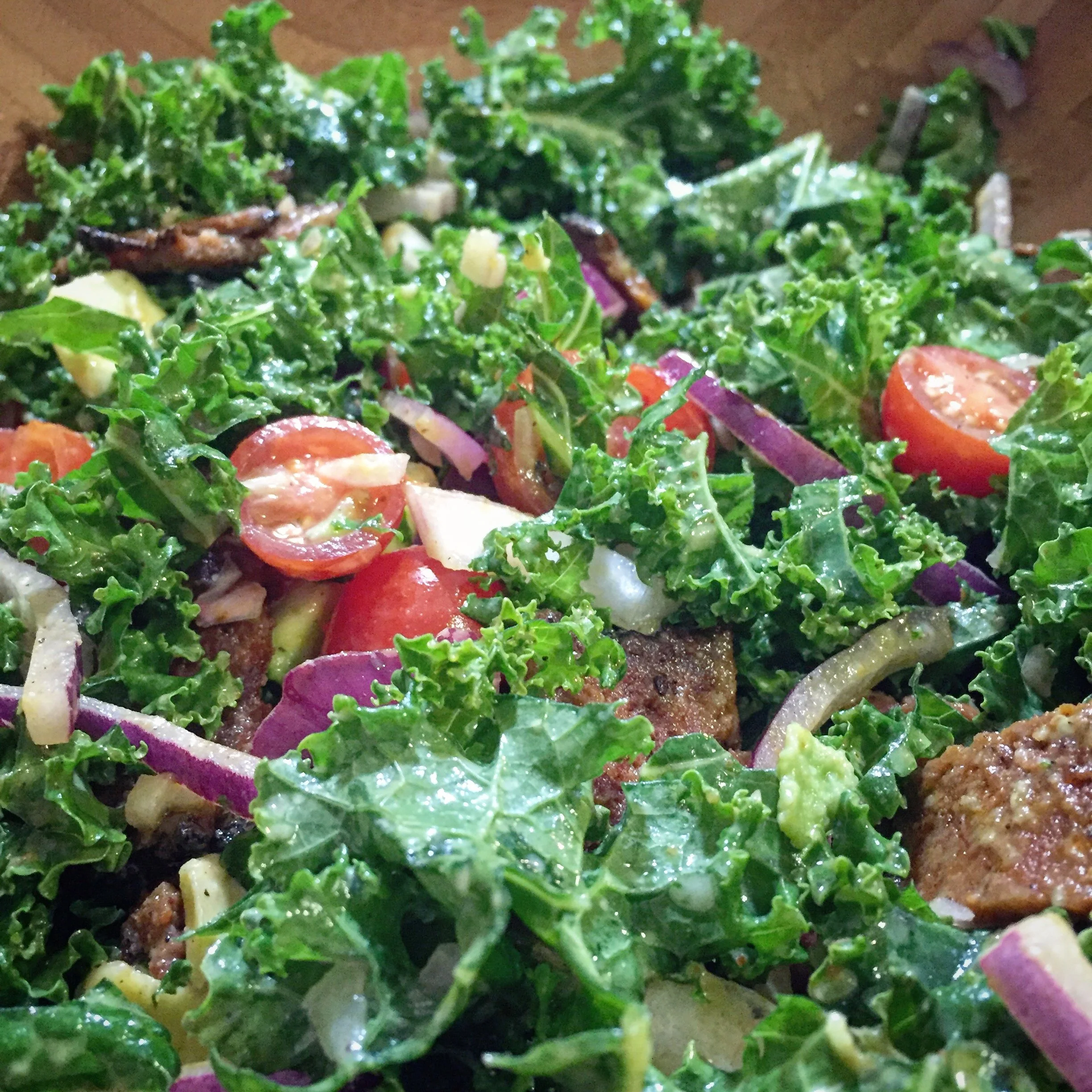 BKT Salad (Bacon, Kale, and Tomato)