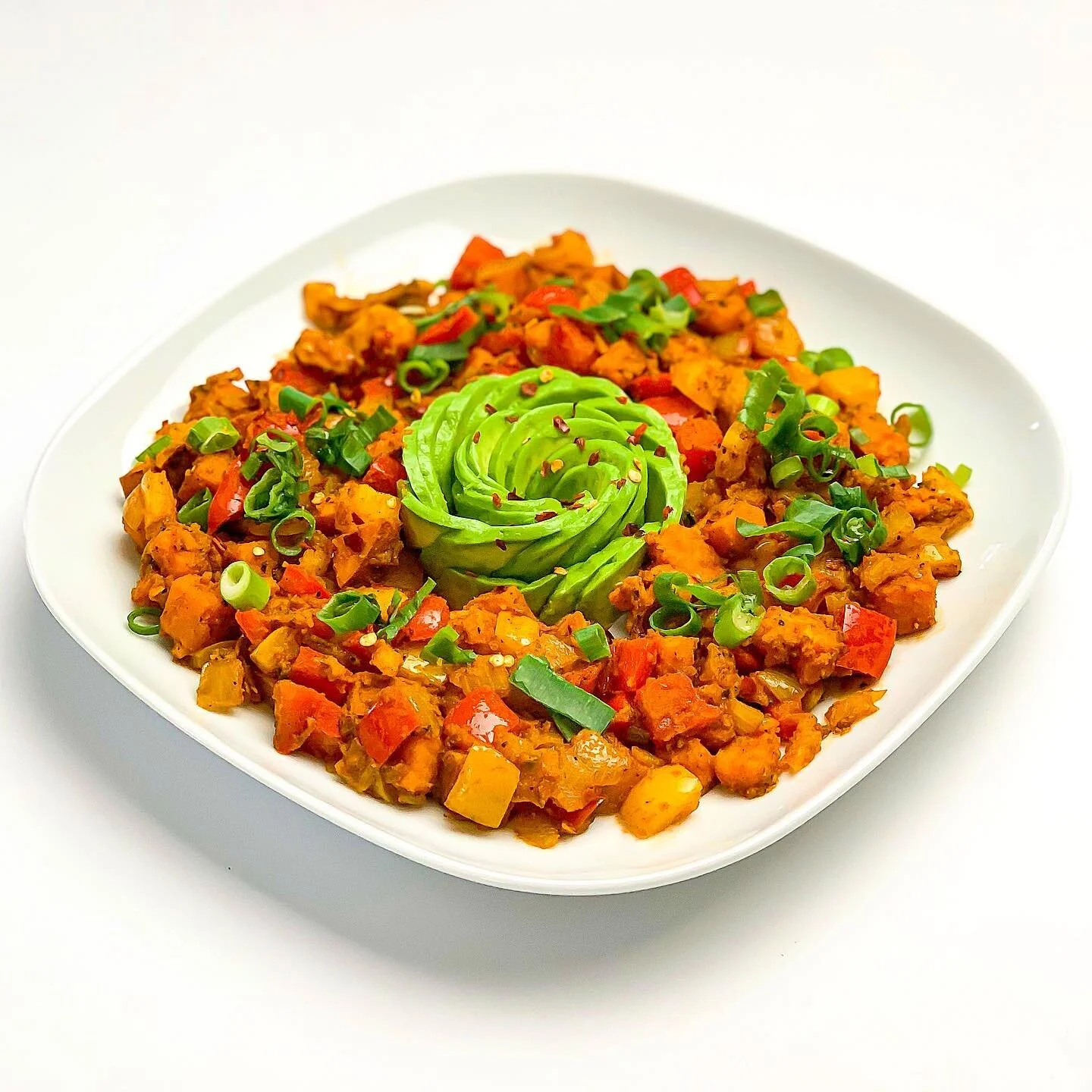 When we were younger, we were always told not to play with our food. Clearly I didn&rsquo;t listen because now I find myself making avocado roses 😆🥑💚. I wanted to add something a little extra to my sweet potato and veggie hash this morning. This d