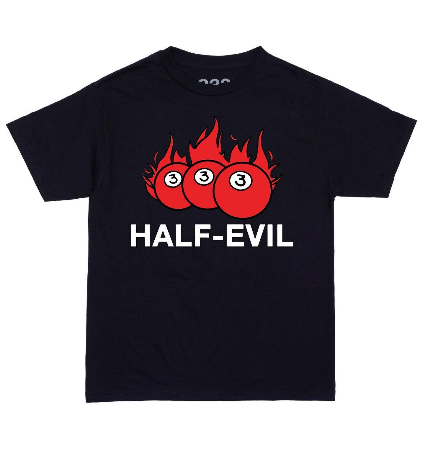 hey, its been years, i hope yall dont mind that i start using this account to post my mock clothing  designs. half evil did a contest to design for their brand and it inspired me, im just gonna start posting mocks for brands i love! 

#streetwear #gr