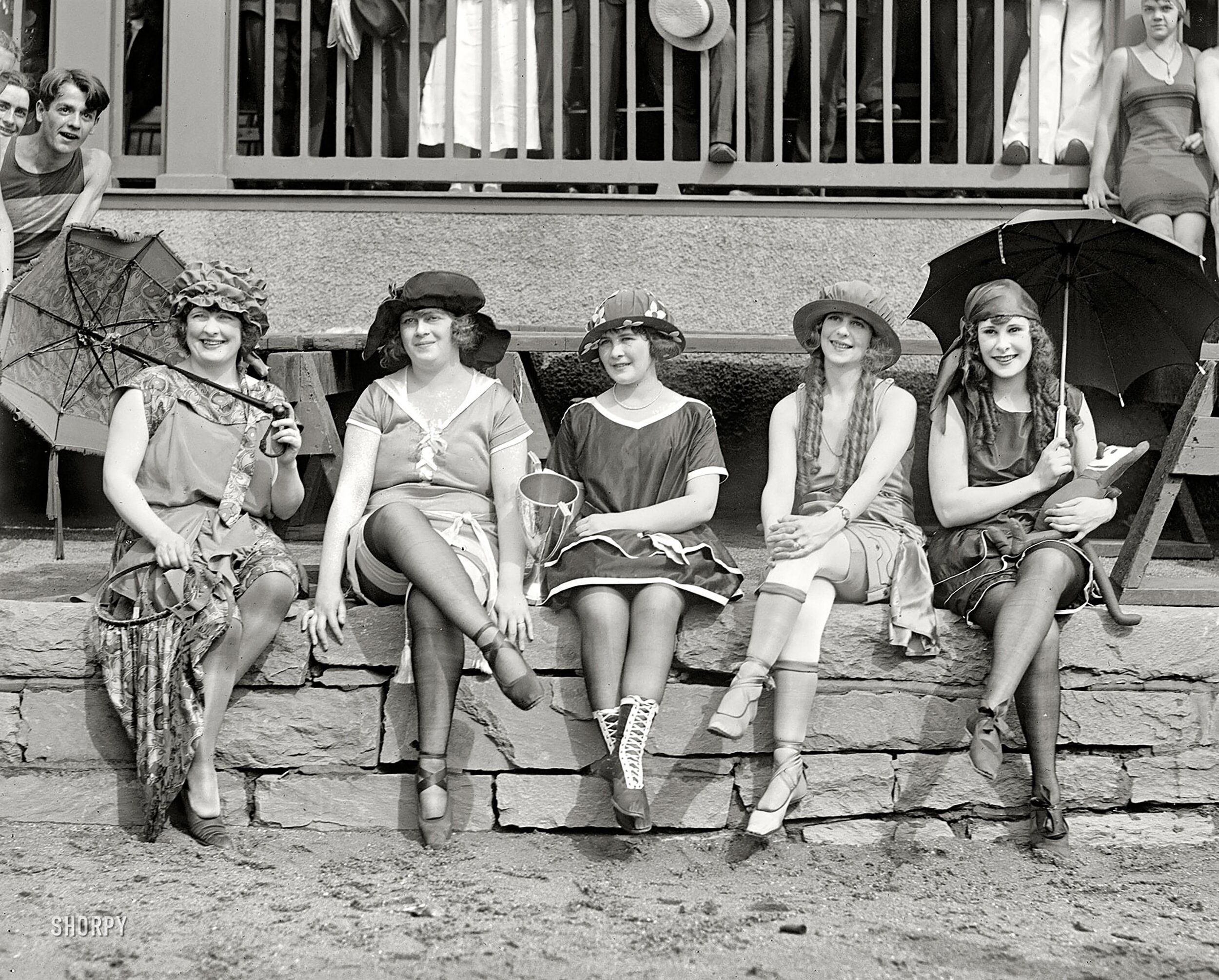 18-1921-bathing-costume-contest-with-krazykat-doll.jpg