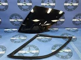 Mercedes-Benz-Ventanilla lateral.