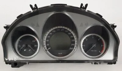 Mercedes-Benz-Cluster de instrumentos Clase C