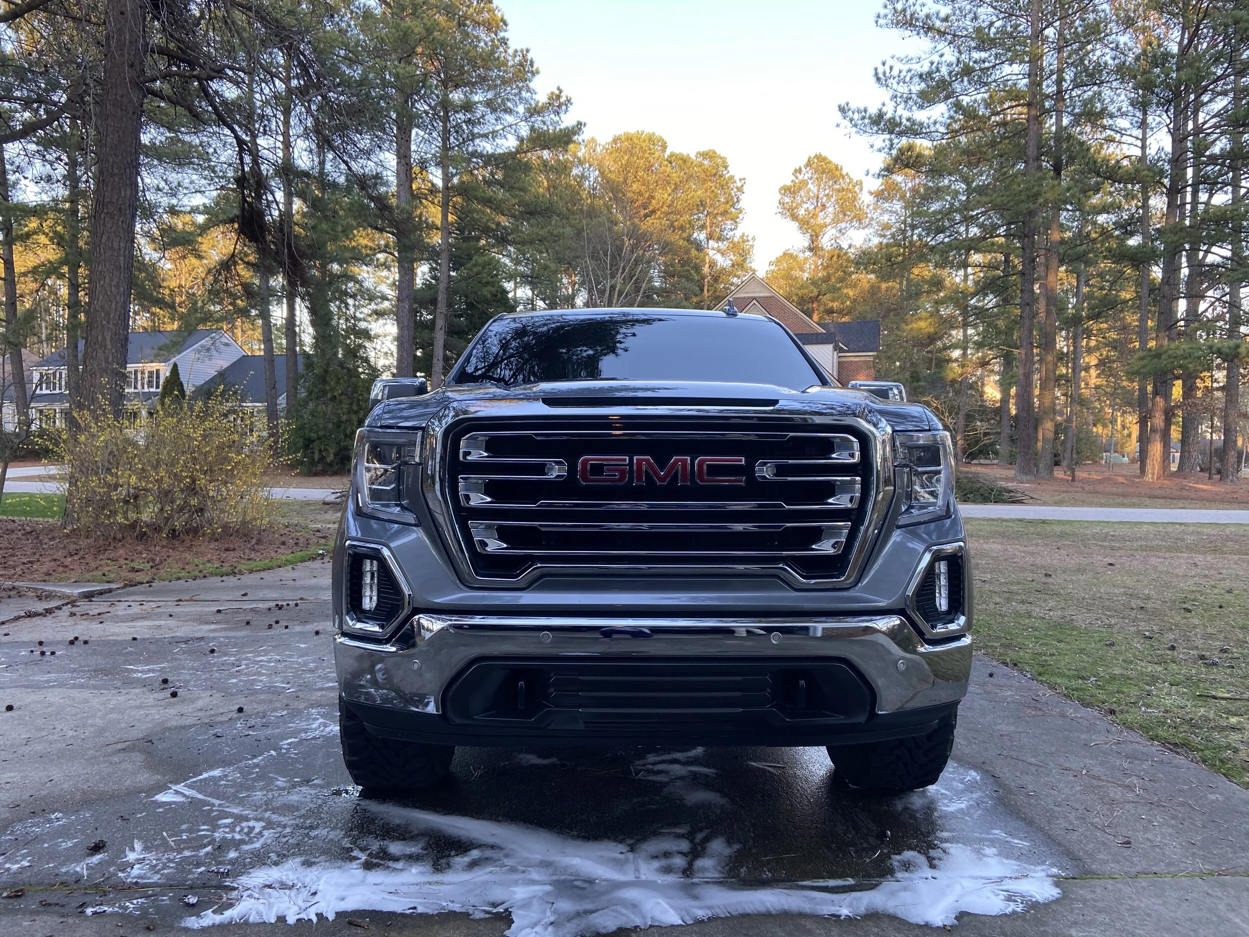Grey GMC Sierra 1500.jpg