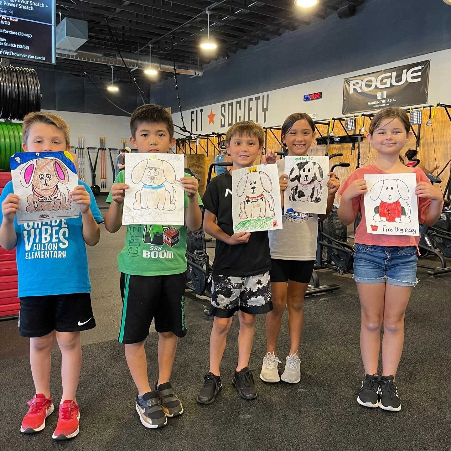 The kids enjoyed their &ldquo;build a puppy&rdquo; workout this week! We love having them in the gym having fun and getting fit 

#FitSociety #FitSocietyAZ #KidsFitness