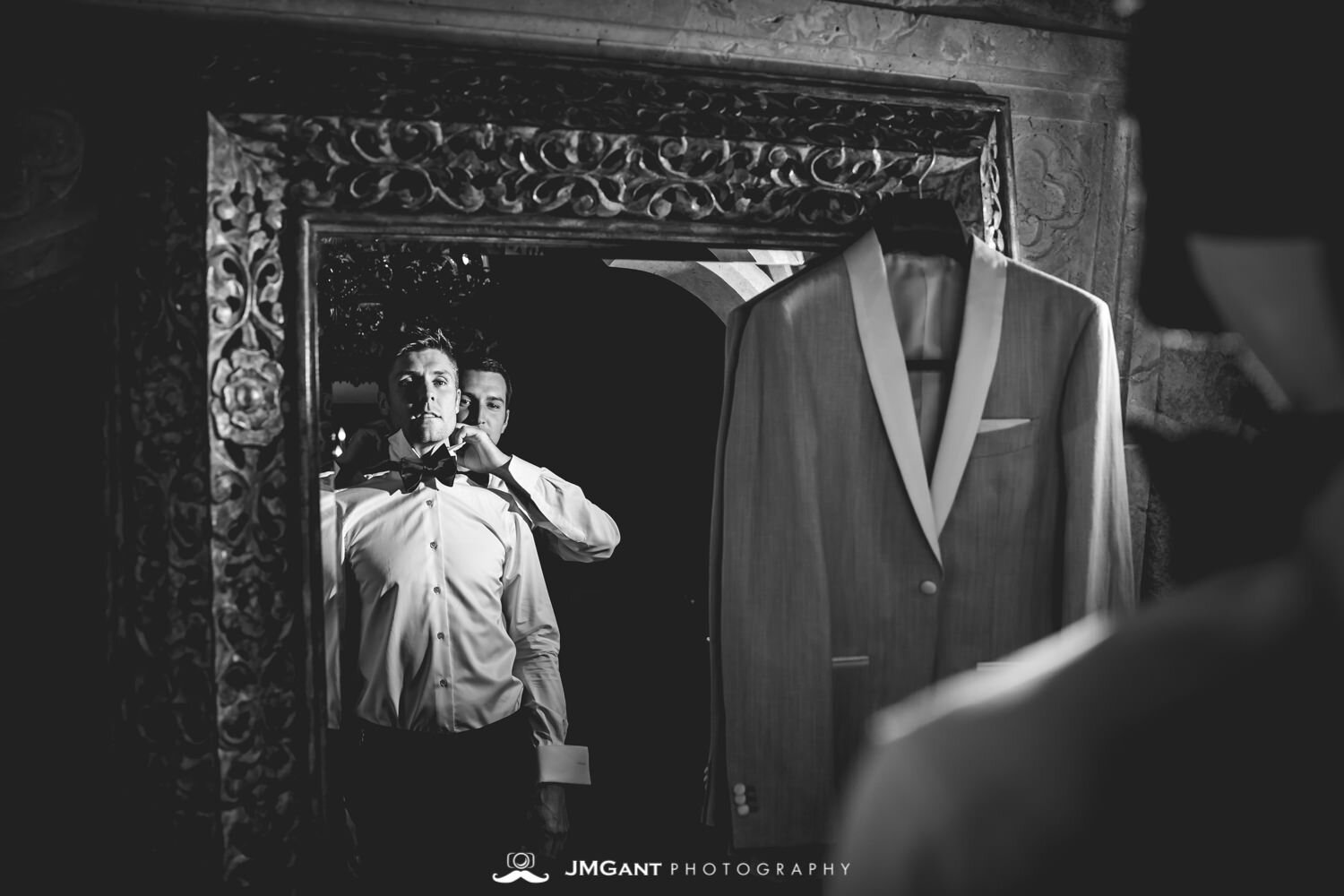  Denver Colorado Wedding | Groom getting dressed | Colorado wedding photographer | © JMGant Photography | http://www.jmgantphotography.com/ 