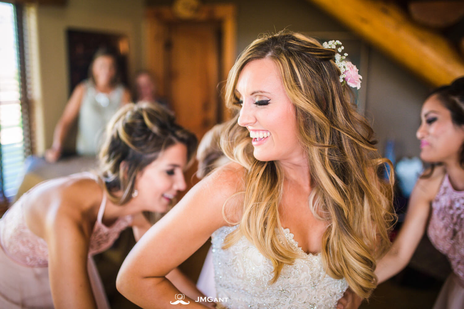  Platte River Fort Wedding | Bride getting ready | Greeley Colorado wedding photographer | © JMGant Photography | http://www.jmgantphotography.com/ 