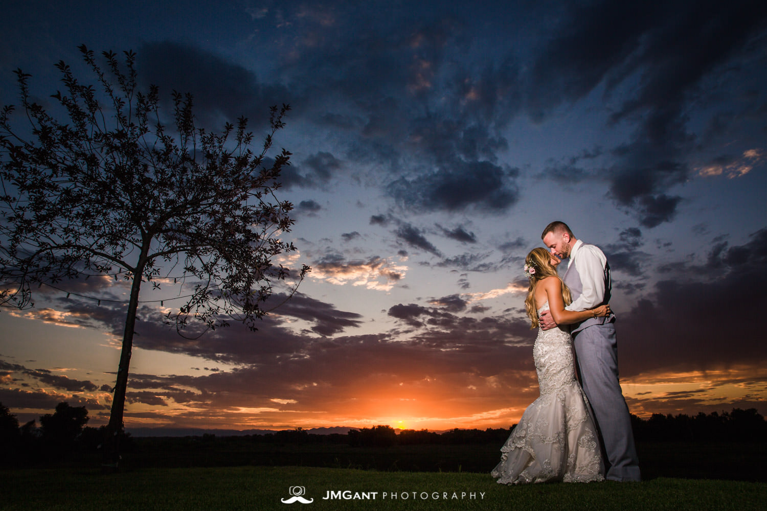  Platte River Fort Wedding | Bride and groom at sunset | Greeley Colorado wedding photographer | © JMGant Photography | http://www.jmgantphotography.com/ 