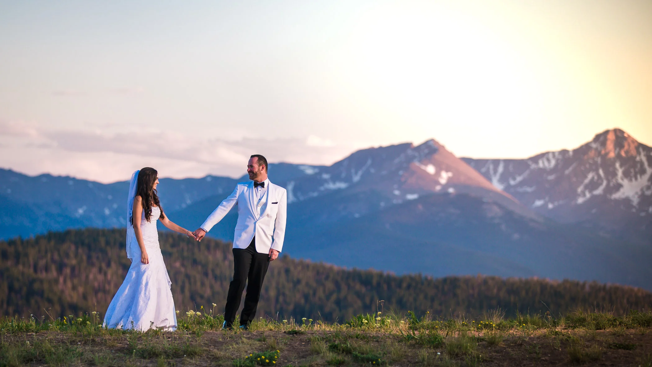 Vail Lodge Wedding | Vail Colorado Wedding Photographer | Nicholas and Cubrina
