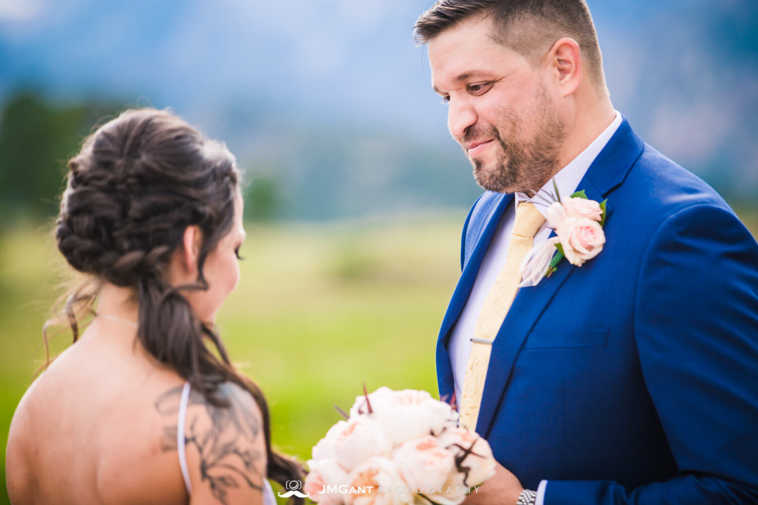  Summer elopement in
Rocky Mountain National Park
© JMGant Photography
http://www.jmgantphotography.com/ 