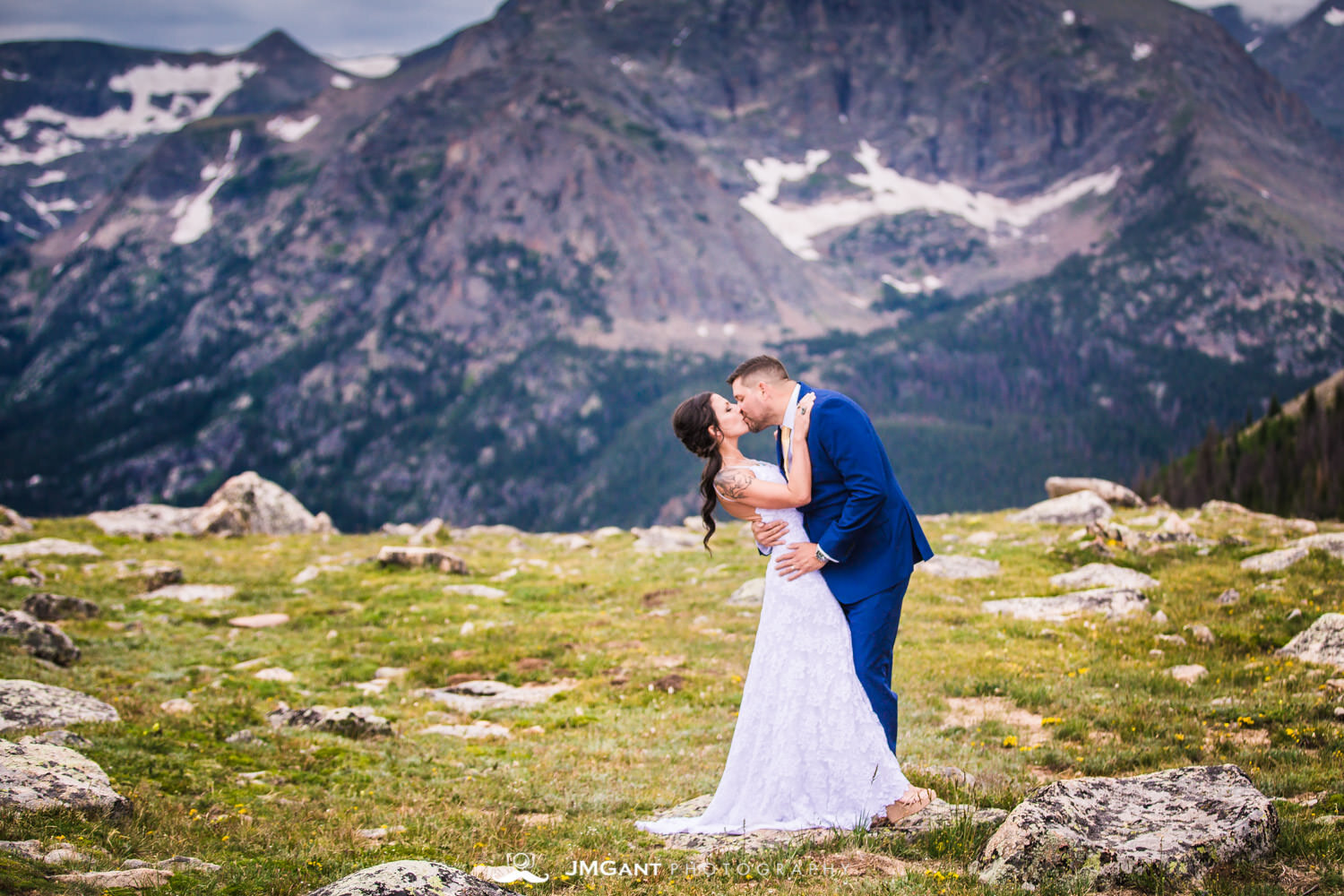  Summer elopement in
Rocky Mountain National Park
© JMGant Photography
http://www.jmgantphotography.com/ 