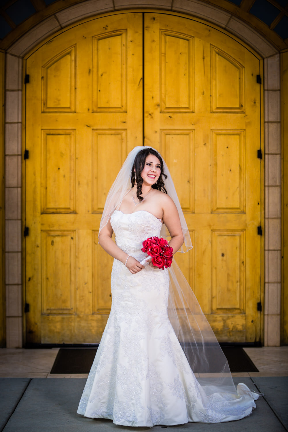  Blackstone Country Club wedding by JMGant Photography. I absolutely LOVE the front door of this place!&nbsp; 
