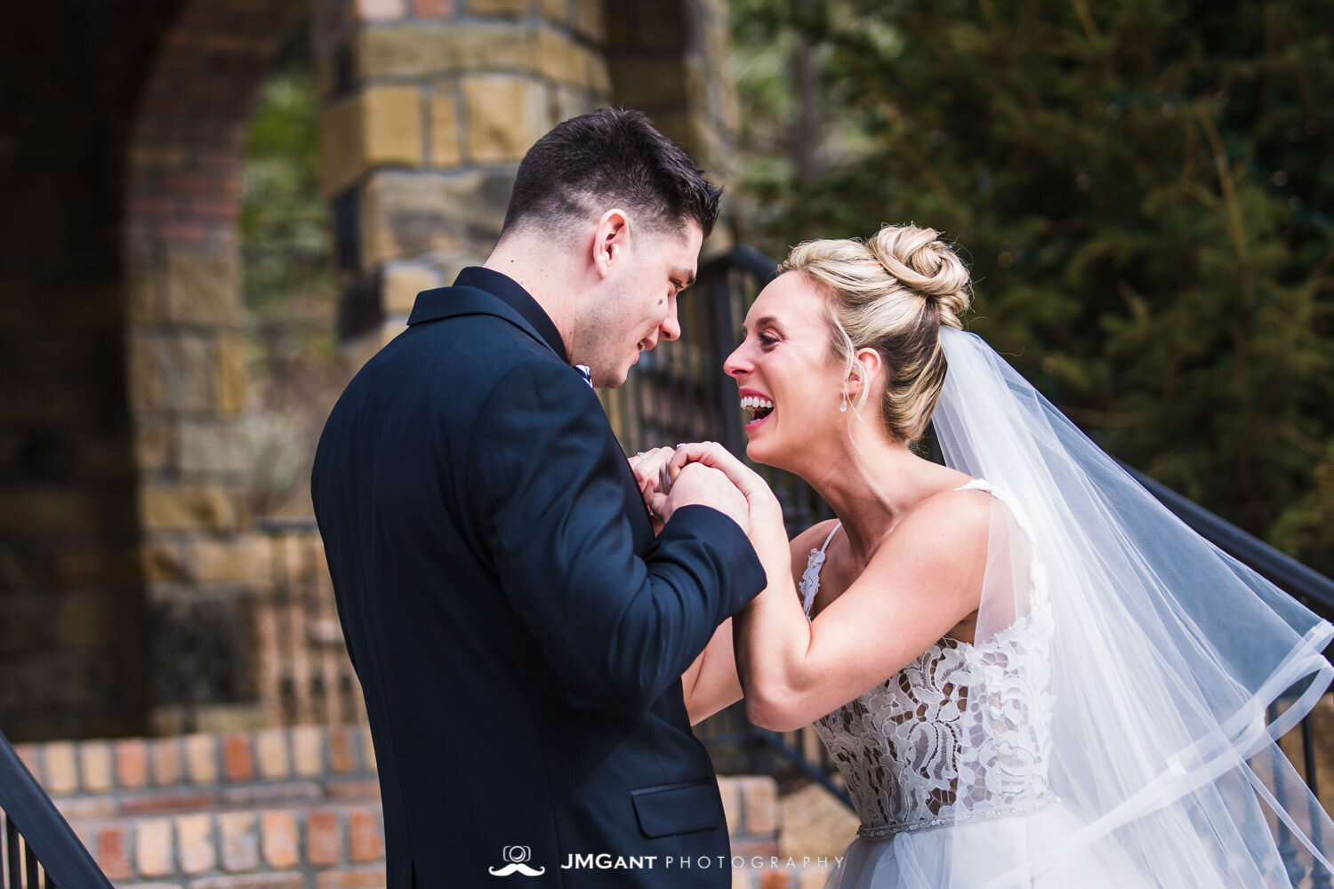  Stunning elegant wedding at the Della Terra Mountain Chateau in Estes Park Colorado. Photographed by Jared M. Gant of JMGant Photography. 