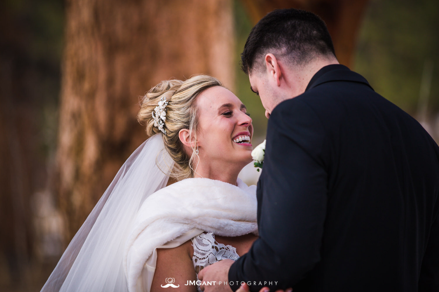  Stunning elegant wedding at the Della Terra Mountain Chateau in Estes Park Colorado. Photographed by Jared M. Gant of JMGant Photography. 