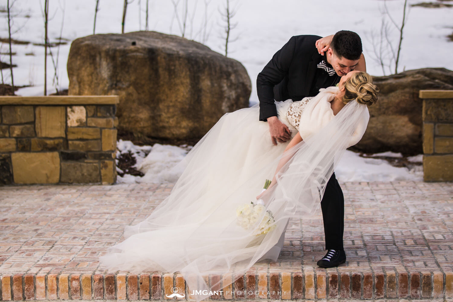  Stunning elegant wedding at the Della Terra Mountain Chateau in Estes Park Colorado. Photographed by Jared M. Gant of JMGant Photography. 