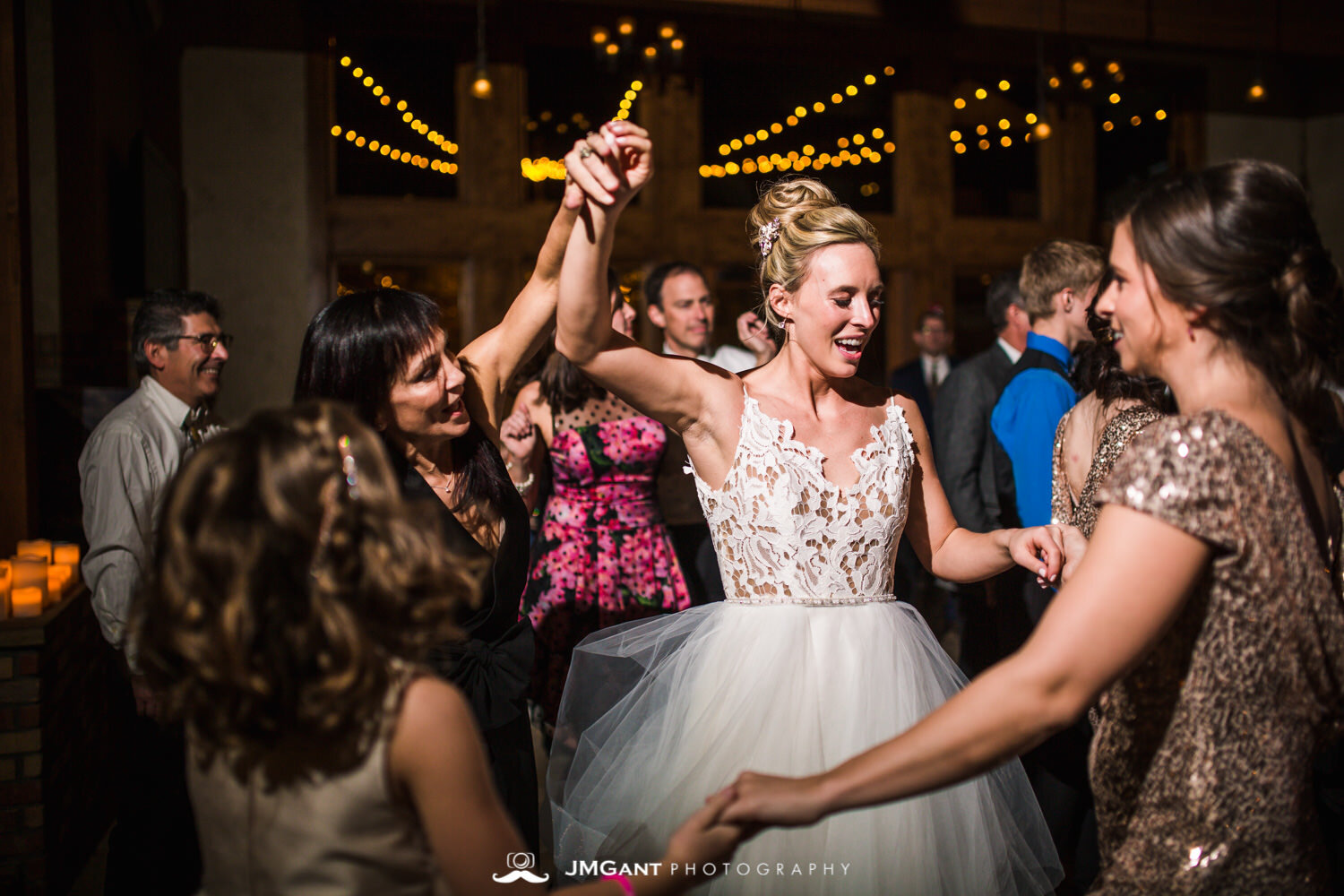  Stunning elegant wedding at the Della Terra Mountain Chateau in Estes Park Colorado. Photographed by Jared M. Gant of JMGant Photography. 