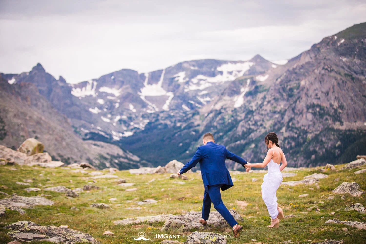  Summer elopement in
Rocky Mountain National Park
© JMGant Photography
http://www.jmgantphotography.com/ 