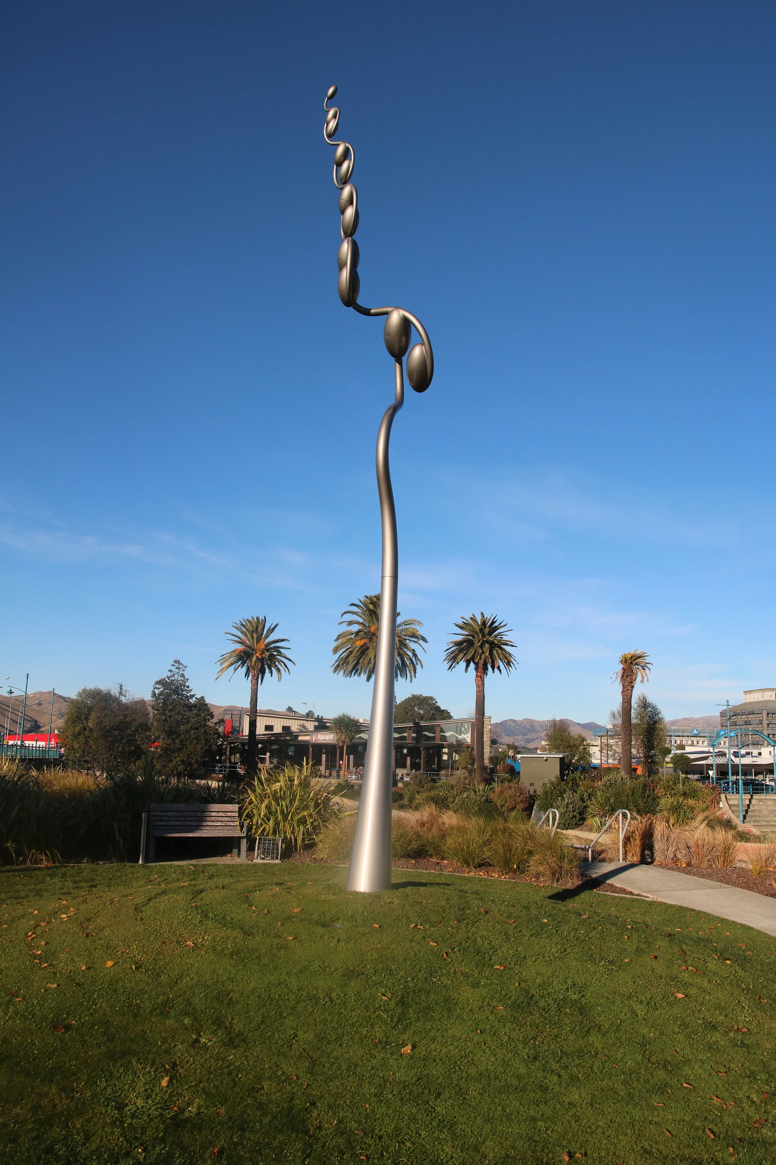 Phil Price Kinetic Sculpture
Location: Sinclair Street, Blenheim