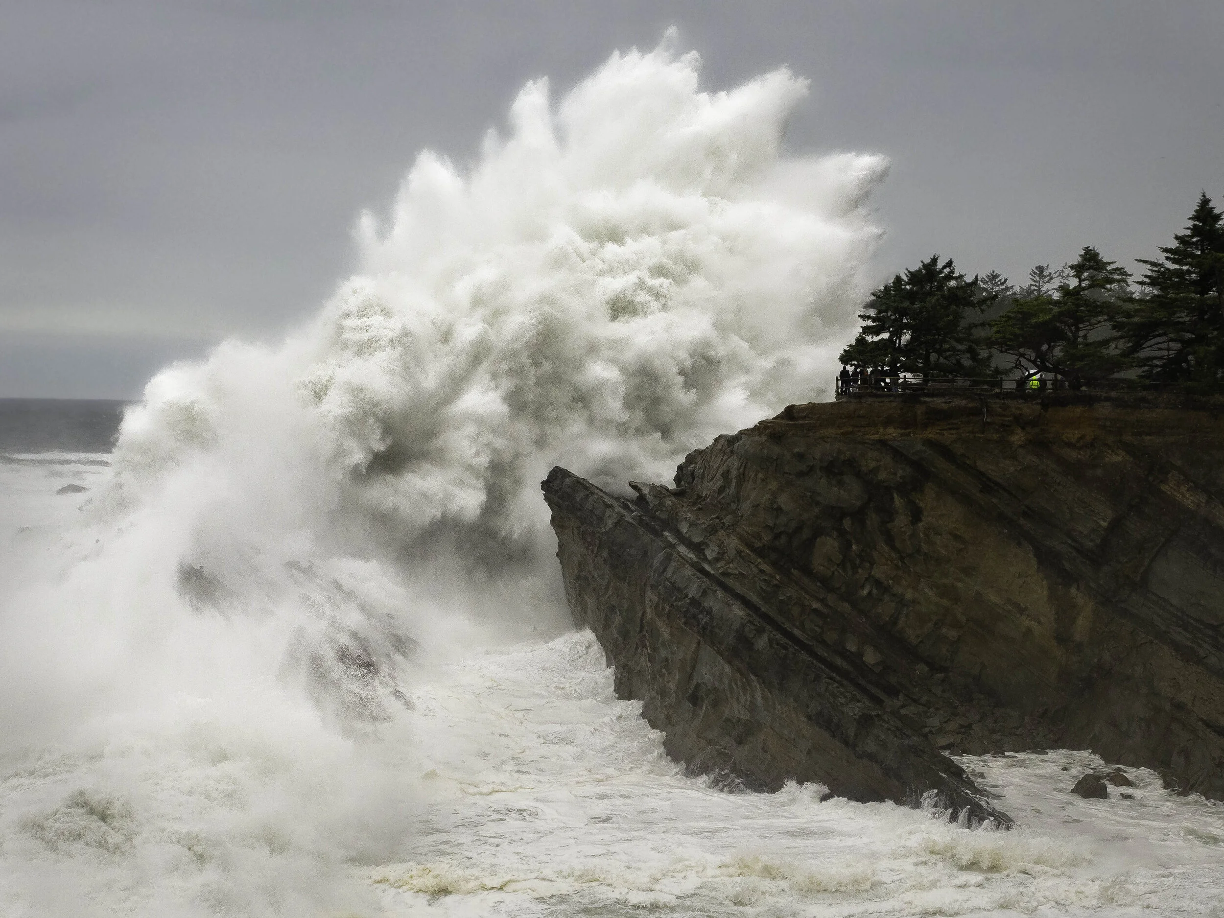 How to Photograph Coastal Storm Surges