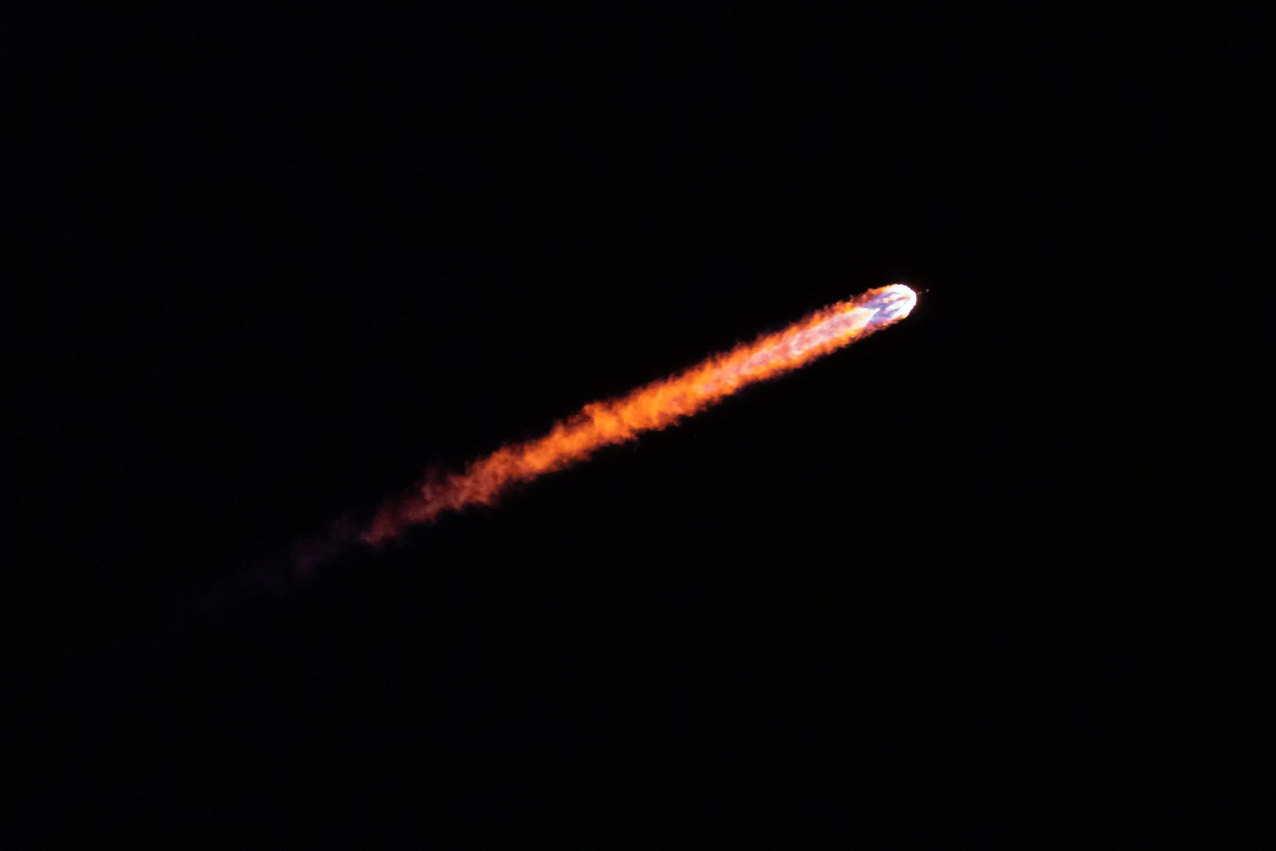 Falcon 9 rocket carrying the HAKUTO-R lunar lander